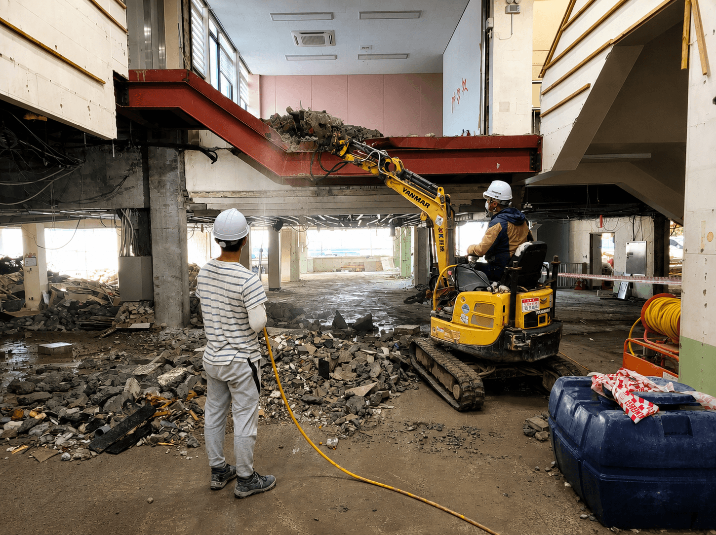 경기과천교육도서관 공간재구조화(리모델링) 중 철거공사